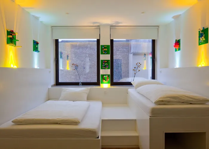 디 본게마인샤프트 *