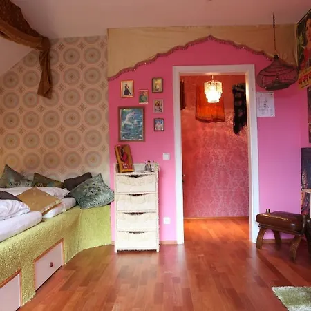 Hostel Wohngemeinschaft *