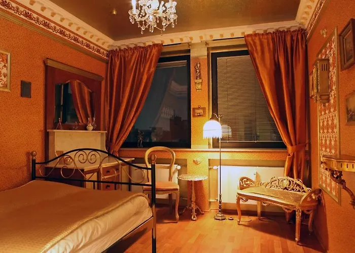 Wohngemeinschaft Hostel *