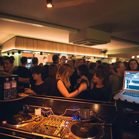 Wohngemeinschaft אכסניה *